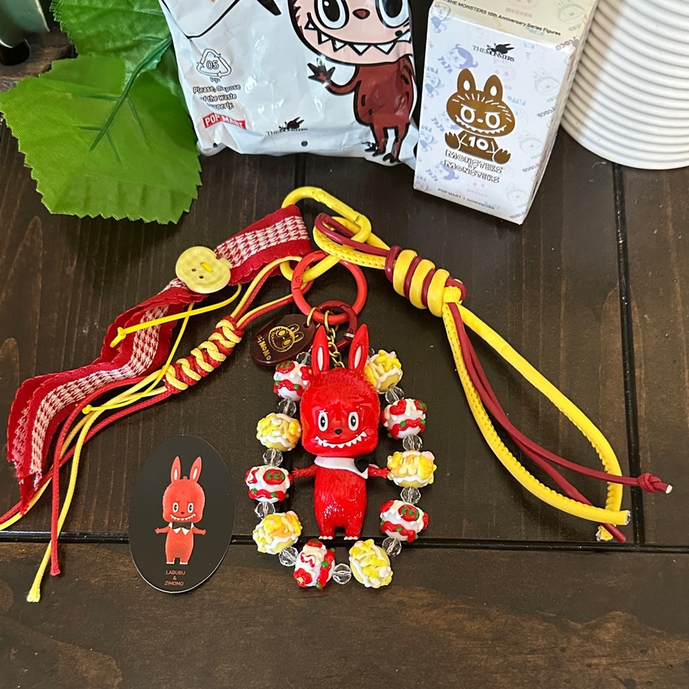 THE MONSTERS 10th Anniversary Series Figures keychain ZIMOMO